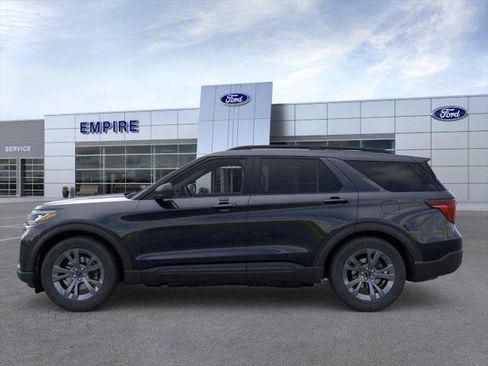 New 2026 Ford Explorer Active AWD/4WD image 3