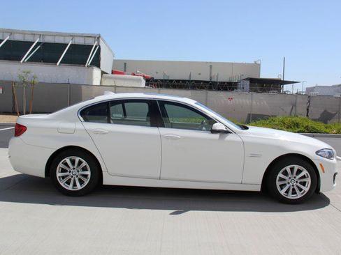Used 2016 BMW 528i Sedan RWD image 4