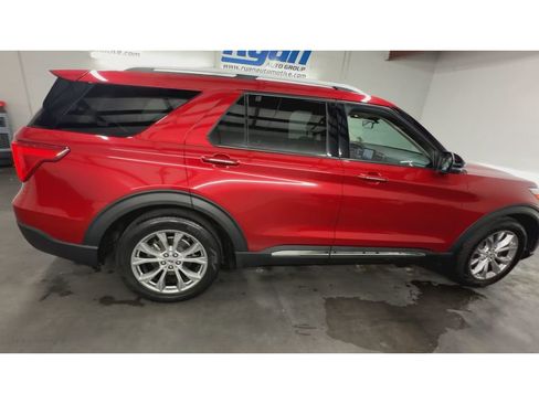 Used 2021 Ford Explorer Limited w/ Equipment Group 301A RWD image 9