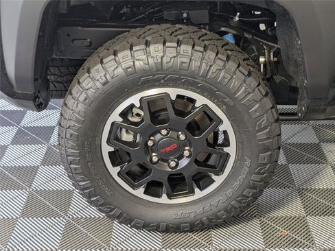 New 2025 Toyota Tacoma TRD Off-Road image 23