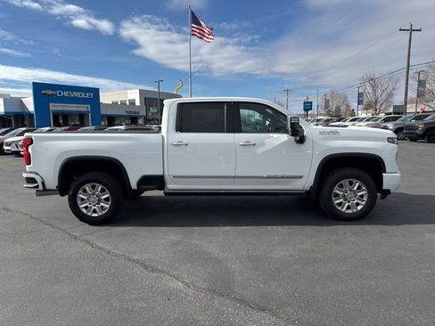 Certified 2024 Chevrolet Silverado 3500 High Country w/ High Country Premium Package image 8