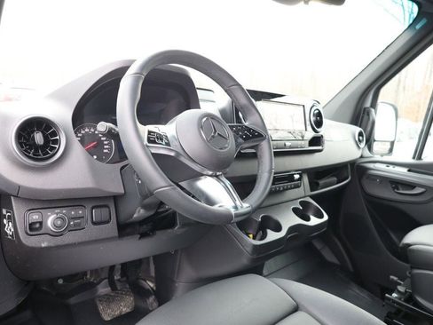 Used 2026 Mercedes-Benz Sprinter 2500 image 11