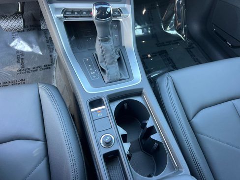 New 2025 Audi Q3 2.0T Premium image 24