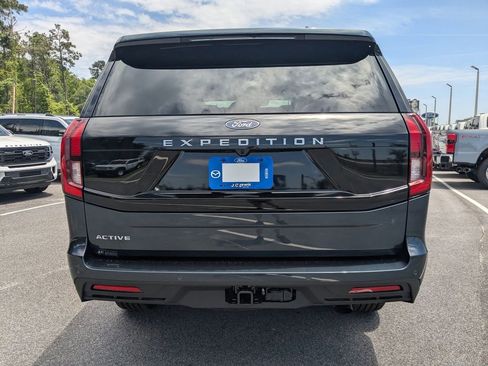 New 2026 Ford Expedition Active RWD image 5