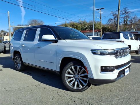 Used 2022 Jeep Grand Wagoneer Series II w/ Convenience Group III image 2