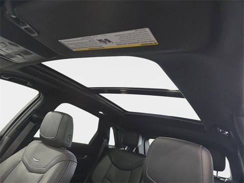 Used 2021 Cadillac XT5 Premium Luxury image 28