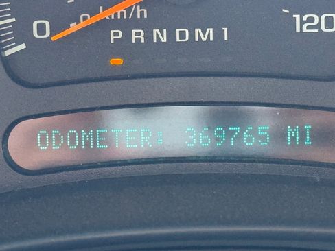 Used 2007 GMC Sierra 2500 SLE w/ Heavy-Duty Power Package image 2