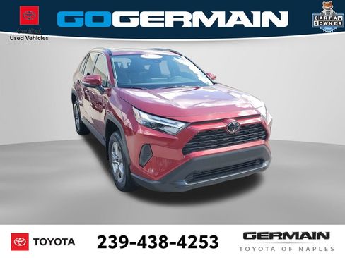 Used 2024 Toyota RAV4 XLE w/ Convenience Package FWD image 4