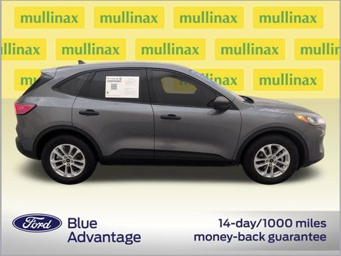 Used 2022 Ford Escape S image 2