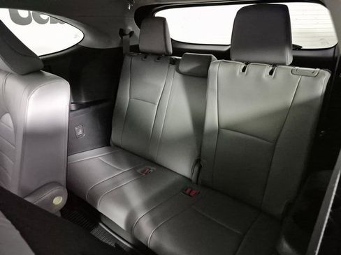 Certified 2024 Toyota Highlander XLE image 26