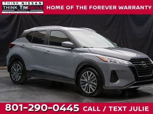 Used 2023 Nissan Kicks SV image 1