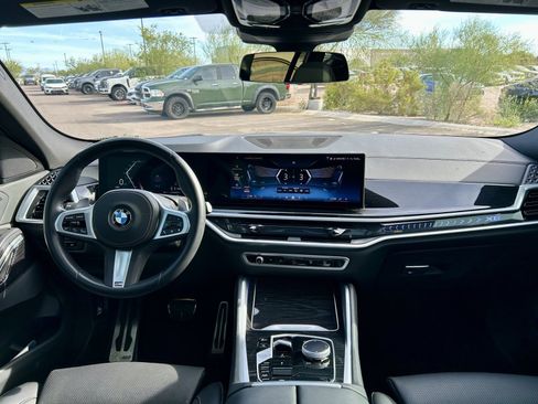 Used 2024 BMW X6 xDrive40i w/ M Sport Professional Package image 16