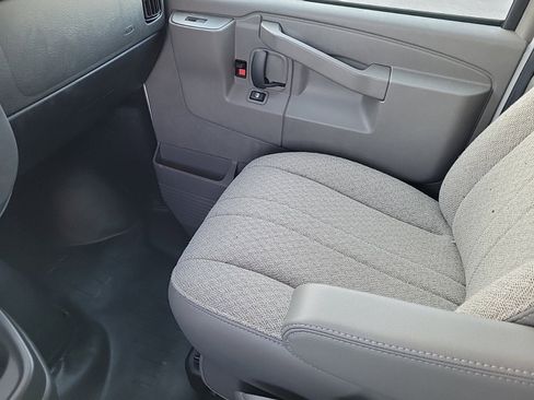 New 2025 GMC Savana 3500 w/ Power Convenience Package image 17