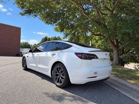Used 2021 Tesla Model 3 Standard Range Plus RWD image 7