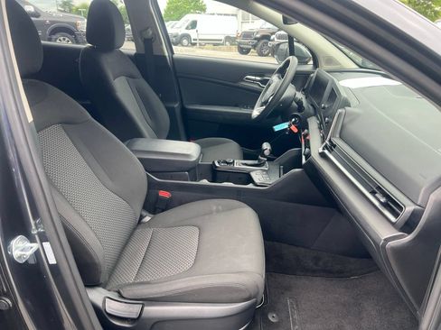 Used 2024 Kia Sportage LX AWD/4WD image 26