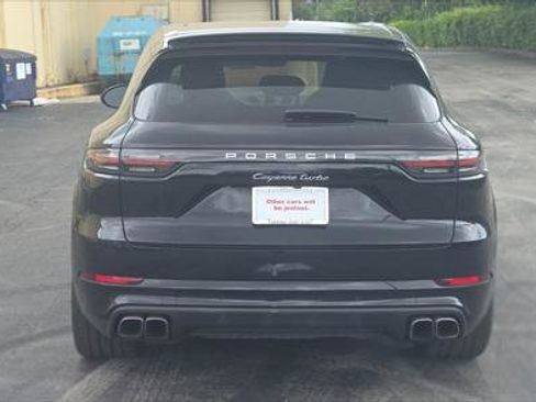 Used 2019 Porsche Cayenne Turbo w/ Premium Plus Package AWD/4WD image 6