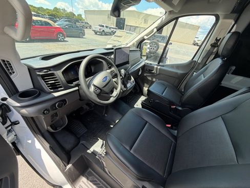 New 2026 Ford Transit 250 148 Medium Roof w/ Load Area Protection Package RWD image 6