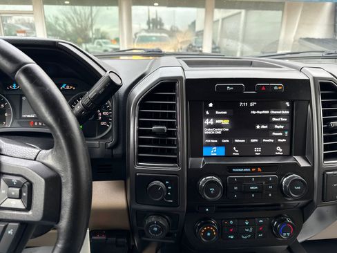 Used 2017 Ford F150 XLT w/ Equipment Group 302A Luxury image 17