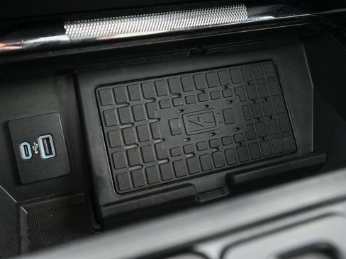 Certified 2023 Ford F150 Platinum w/ Equipment Group 701A High image 32