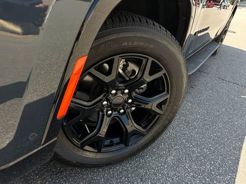 Used 2025 Jeep Wagoneer Series II image 9