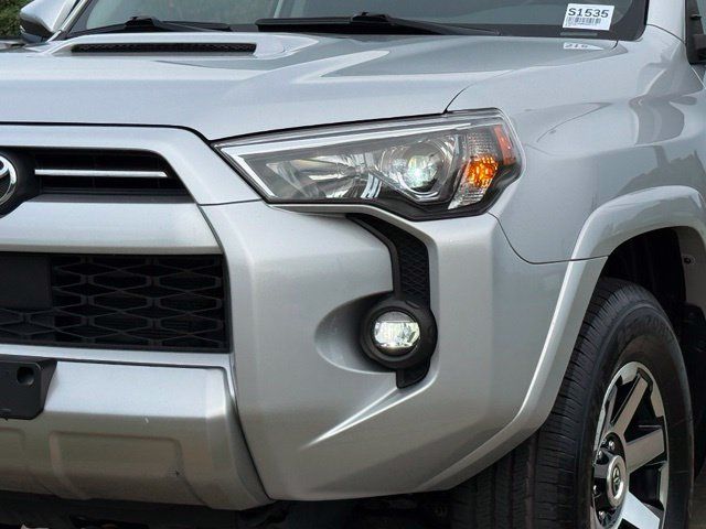 Used 2024 Toyota 4Runner TRD Off-Road Premium AWD/4WD image 11