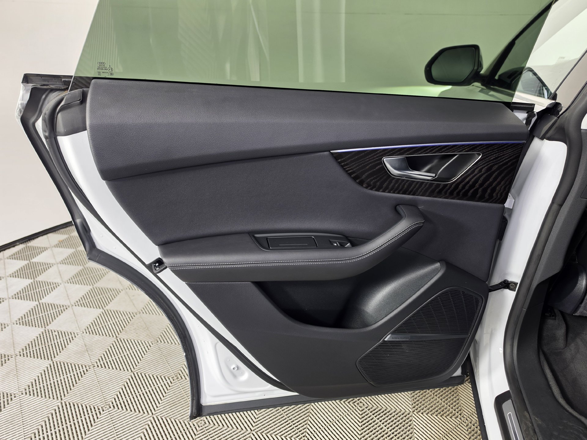 Certified 2023 Audi Q8 Premium Plus AWD/4WD image 30