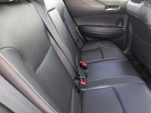 Used 2024 Toyota Corolla Cross XLE FWD image 15