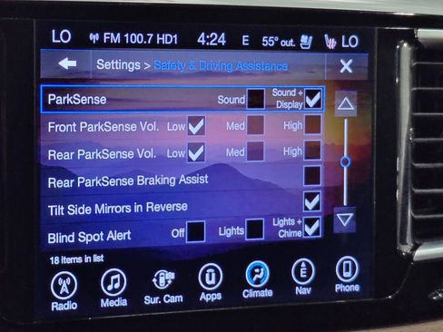 Used 2017 Chrysler Pacifica Limited FWD image 70