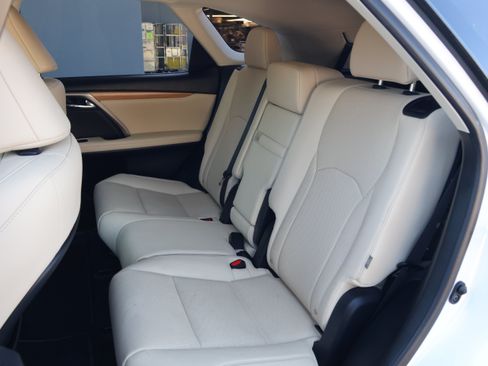 Used 2021 Lexus RX 350L FWD w/ Premium Package image 36