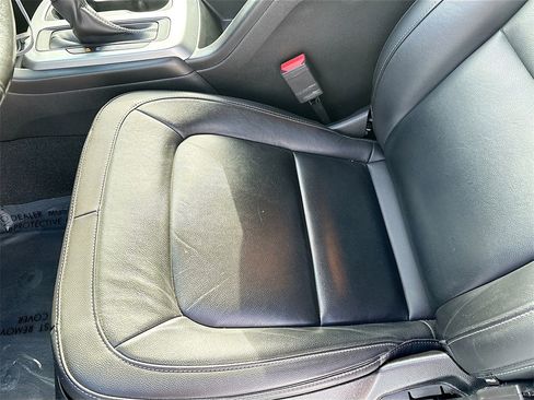 Used 2022 Chevrolet Colorado LT w/ Luxury Package image 18