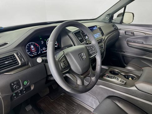 Certified 2025 Honda Ridgeline TrailSport image 8