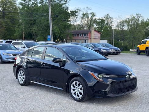 Used 2021 Toyota Corolla LE FWD image 5