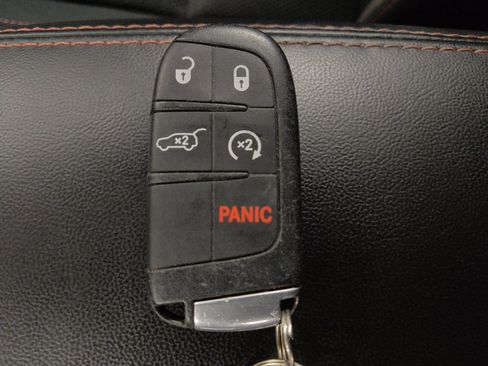 Used 2016 Jeep Grand Cherokee Laredo 75th Anniversary AWD/4WD image 32