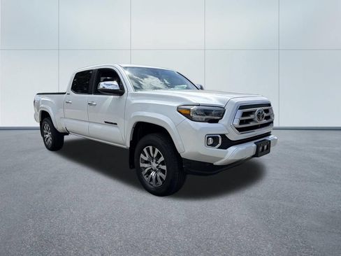 Used 2023 Toyota Tacoma Limited AWD/4WD image 4