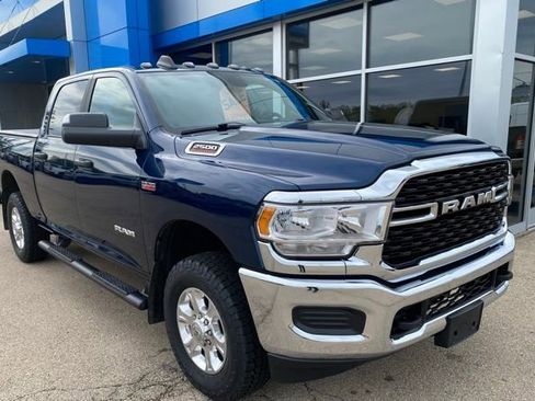 Used 2022 RAM 2500 Big Horn w/ Snow Chief Group AWD/4WD image 1