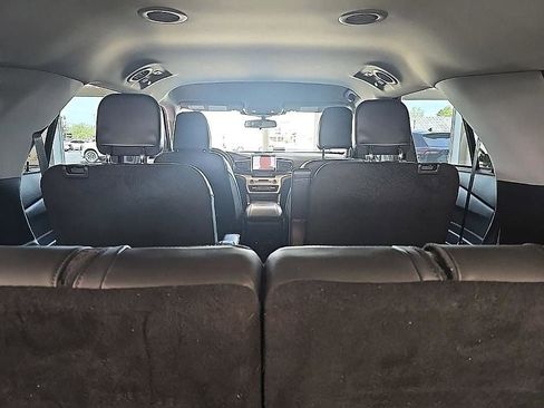 Used 2023 Ford Explorer XLT w/ Equipment Group 202A AWD/4WD image 31