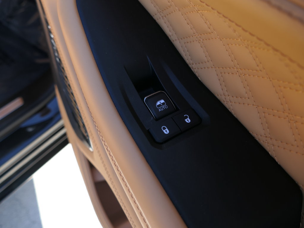 Used 2025 Jeep Grand Cherokee Summit AWD/4WD image 26