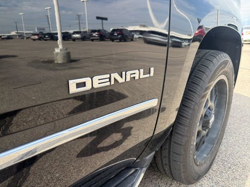Certified 2019 GMC Yukon XL Denali AWD/4WD image 14