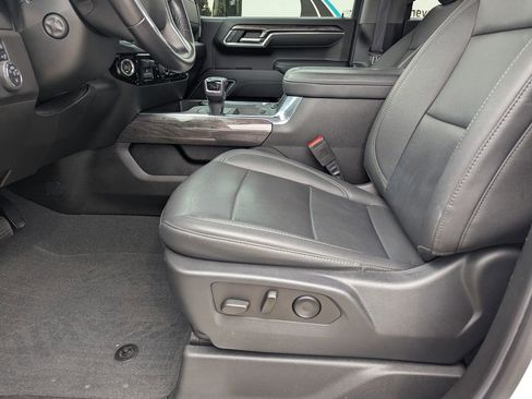 Certified 2022 Chevrolet Silverado 1500 LTZ w/ LTZ Premium Package AWD/4WD image 16