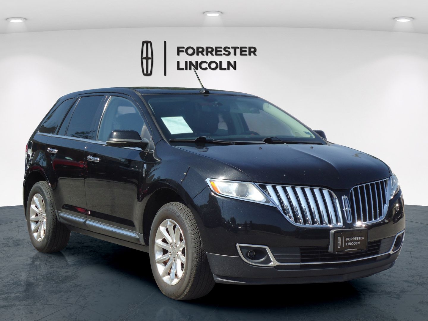 Used 2013 Lincoln MKX AWD image 1