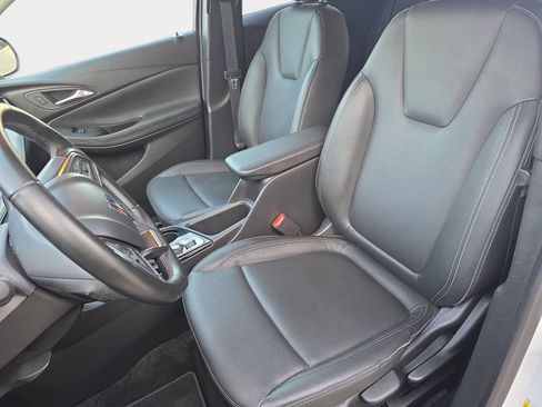 Used 2024 Buick Encore GX Sport Touring AWD/4WD image 14