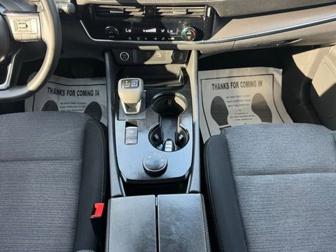 Used 2021 Nissan Rogue SV image 21