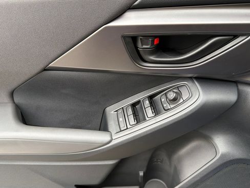 Used 2025 Subaru Impreza 2.0i image 11