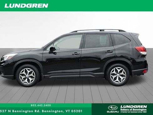 Used 2020 Subaru Forester Premium image 8