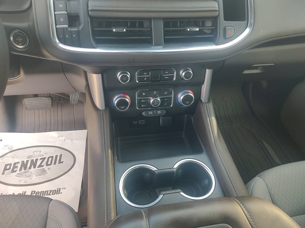 Used 2024 GMC Yukon XL SLE w/ LPO, Floor Liner Package RWD image 11