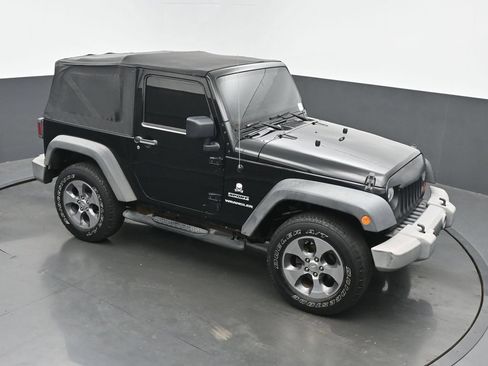Used 2013 Jeep Wrangler Sport AWD/4WD image 37