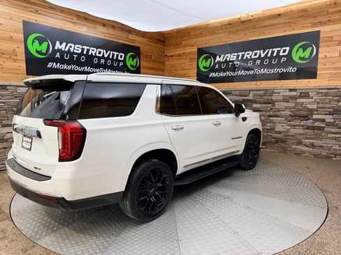 Used 2023 GMC Yukon SLT w/ SLT Premium Package AWD/4WD image 10