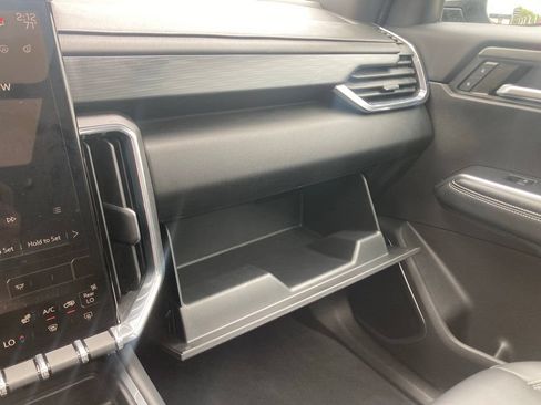 Certified 2024 GMC Acadia Elevation w/ Luxury Package AWD/4WD image 50