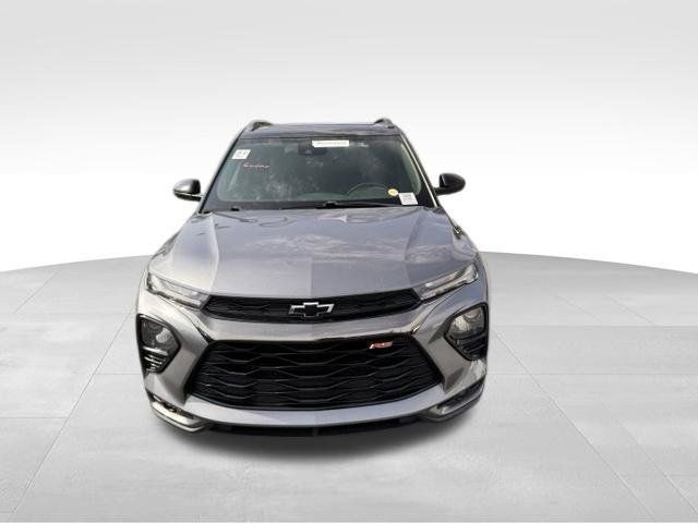 Used 2021 Chevrolet TrailBlazer RS w/ Sun and Liftgate Package AWD/4WD image 2