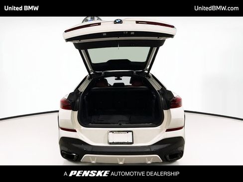 Used 2024 BMW X6 xDrive40i w/ Premium Package image 14